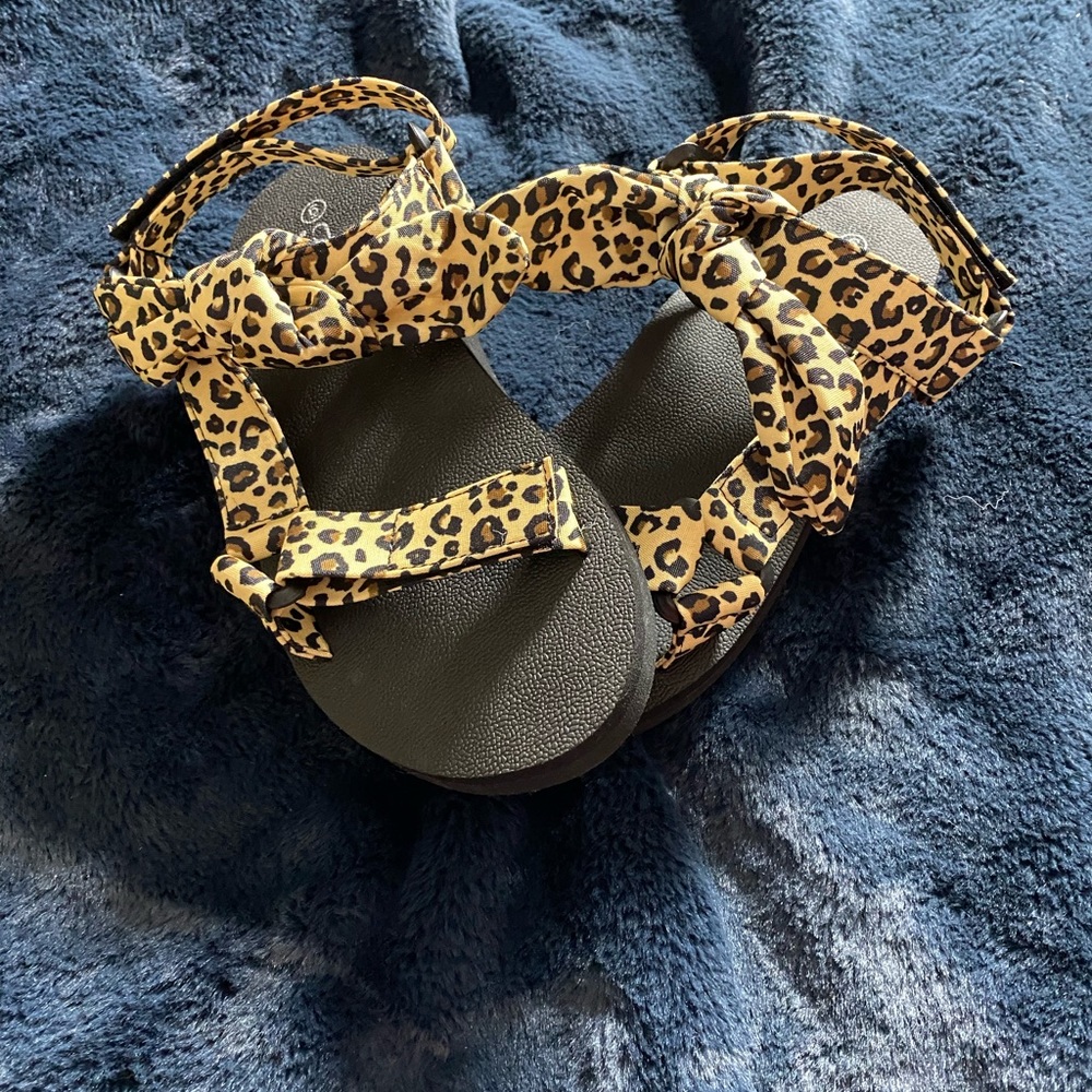 Leopard Sandals - Picture 3 of 4